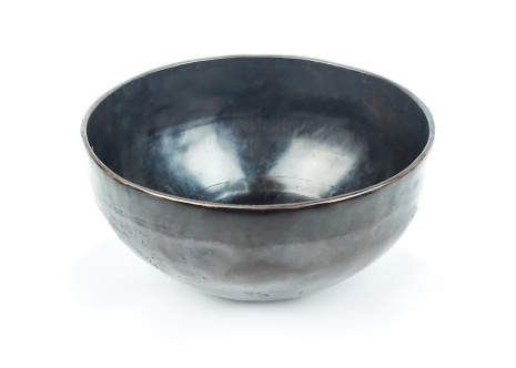Кованая тибетская поющая чаша черная диаметр 13-13,5см