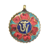 Тибетская подвеска Ом в мандале диаметр 2,5см