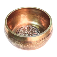 Литая тибетская поющая чаша с рельефным рисунком Восемь символов Удачи диаметр 15см Литая тибетская поющая чаша с рельефным рисунком Восемь символов Удачи диаметр 15см