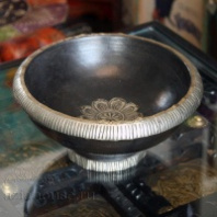 Восточная чаша с белым металлом Восточная чаша с белым металлом