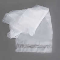 Кхадак для подношений белого цвета размер 30х135 см.