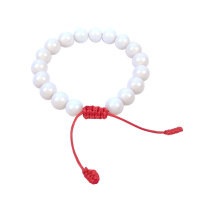 Четки браслет на руку из Белого агата 22 бусины диаметр 8мм на прочной нити