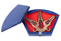 Варган трехсекционный цельнолитой 10,5см длиной и 14см шириной Варган трехсекционный цельнолитой 10,5см длиной и 14см шириной