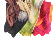 Шаль ручной работы с окантовкой из войлока 136х73см Шаль ручной работы с окантовкой из войлока 136х73см