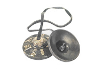 Тибетские караталы с мантрой d-4,7см (черненые), толщина 5мм Тибетские караталы с мантрой d-4,7см (черненые), толщина 5мм