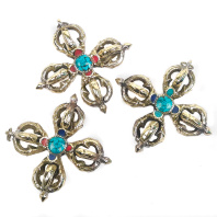 Ваджр пятиконечный Двойной Вишва-ваджр украшен бирюзой, кораллами, лазуритом 6х6см Ваджр пятиконечный Двойной Вишва-ваджр украшен бирюзой, кораллами, лазуритом 6х6см