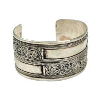 Тибетский браслет широкий 3,4см с растительным узором (скань) Тибетский браслет широкий 3,4см с растительным узором (скань)