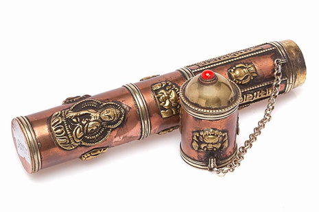 Пенал для благовоний цилиндрический (средний размер) с Буддами, с благими, с защитными символами и мантрой длина 26см, диаметр 3см