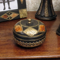 Восточная шкатулка из дерева и кости