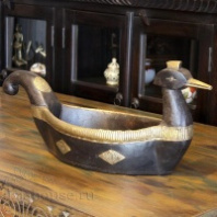 Восточная чаша "утка" украшенная латунной чеканкой Восточная чаша "утка" украшенная латунной чеканкой